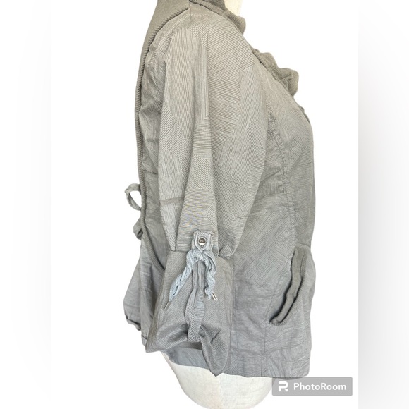 Vitrin Design Casual Roll Up Sleeve Blazer for Women’s - Picture 3 of 6